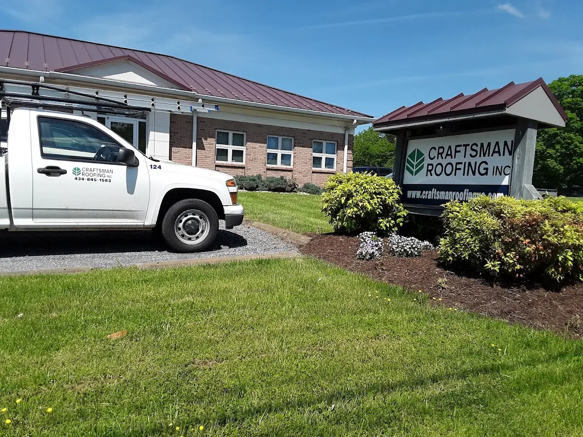 Quality Gutter & Downspout Repair by experienced craftsmen in Woodlands